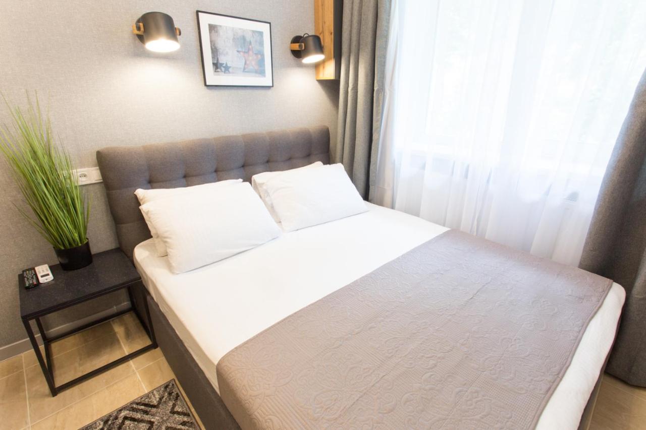 Appartement Well Located Studio - Yaroslavska Str. 21 à Kharkiv Extérieur photo